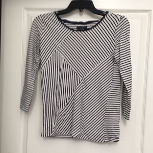 Grace the Perfect Fit Boat Neck Top. Blue & White Dimensional 3/4 Sleeve S